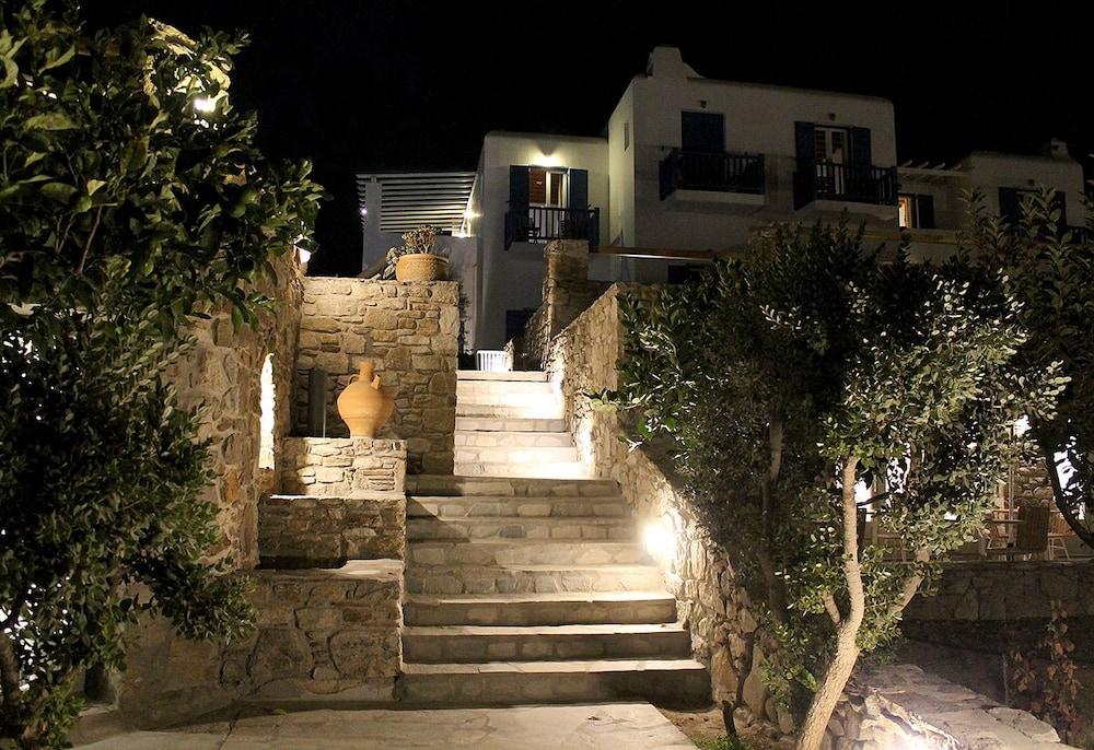 Vienoula'S Garden Hotel Mykonos Town Ngoại thất bức ảnh